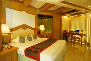 Sea Pearl Beach & Spa Patong Exterior foto